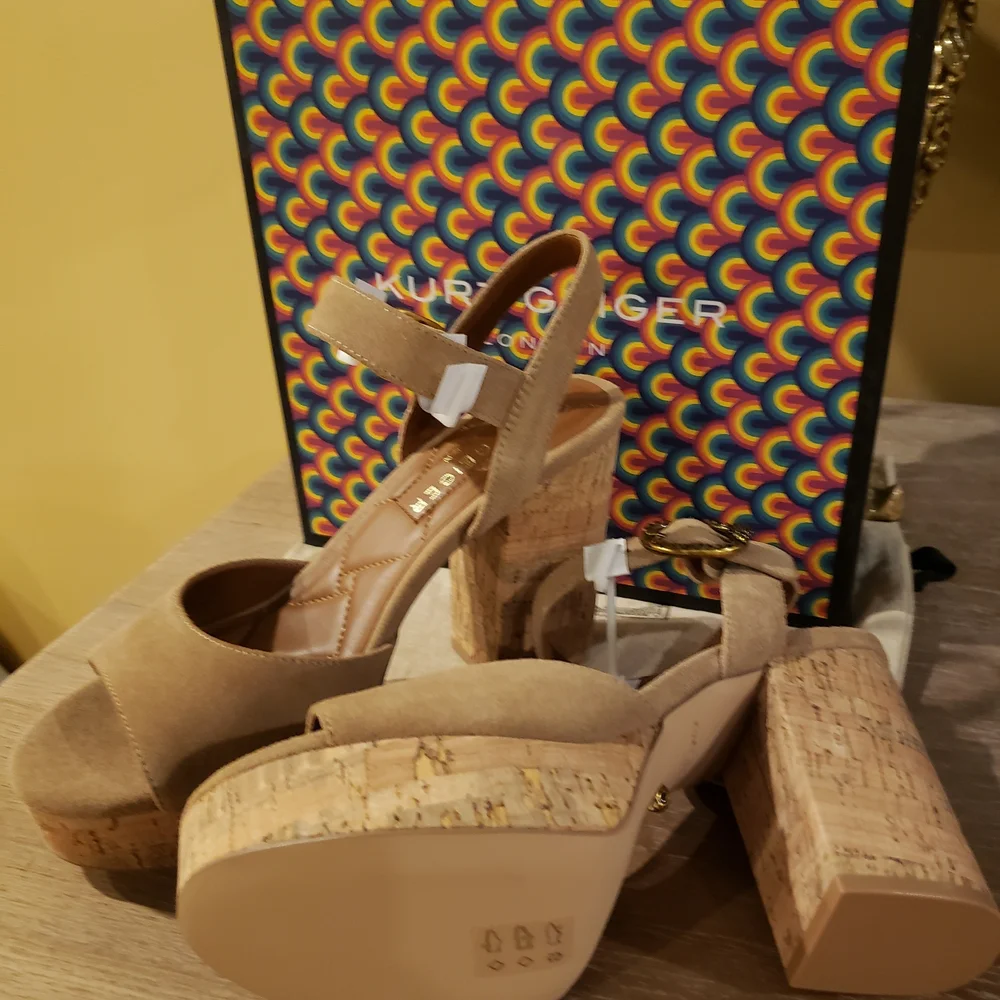 Kurt Geiger Mayfair Tan Cork Platform Block Heel Sandals w/ Crystal Eagle NIB! ♡